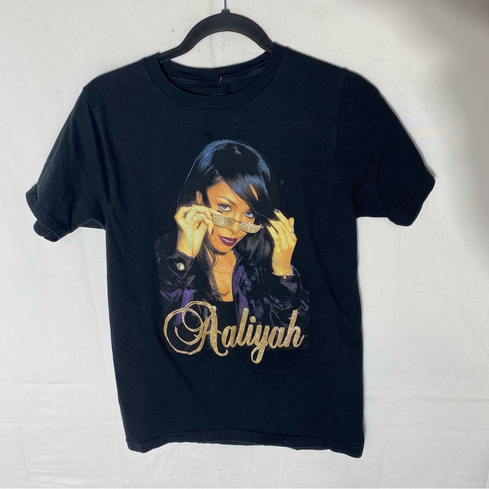 Retro Aaliyah Black Graphic Tee T Shirt XS